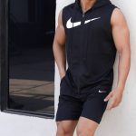 ست ورزشی مردانه شلوارک و رکابی حلقه ای کلاهدار زیپ دار نایک